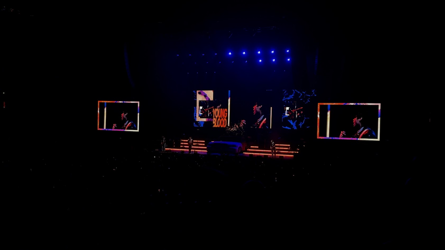 5 Seconds of Summer performing Youngblood live in Auckland, October 2026